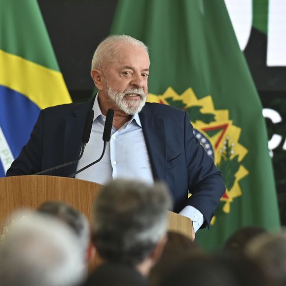 Lula, diante de crises internas e externas, enfrenta um período delicado: Tarot prevê momentos de reflexão e cautela para o presidente do Brasil
