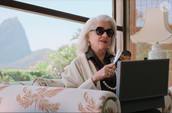 Marieta Severo, que se aproxima dos 80 anos, empresta sua presença à misteriosa Lúcia, enquanto Alice Wegmann e Nanda Costa contribuem para a força do elenco com características próprias e interpretações que ajudam a construir a identidade da trama.
