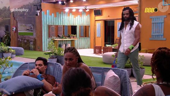 Diogo Almeida irritou Aline ao se sentar perto da sister no 'BBB 25'