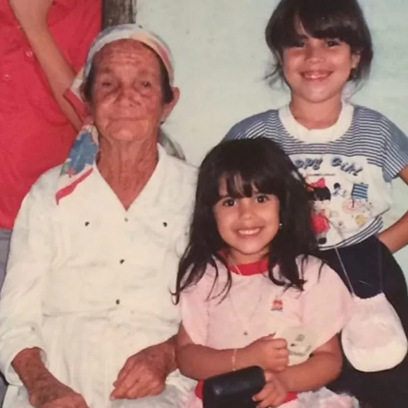 Wanessa Camargo na infância com a irmã, Camilla