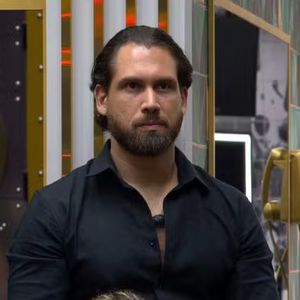 Brigido foi eliminado com 'BBB 26' com 77,88% dos votos. Agora o reality show conta com 19 participantes