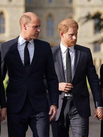 'Há um profundo sentimento de traição': Com Harry e Meghan de volta ao Reino Unido, William e Kate freiam reação instintiva e veem aproximação como construção lenta, segundo revista