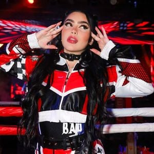 MC Mirella pede uma tutela de urgência para bloqueio imediato e suspensão do perfil, os dados do dono da conta e uma indenização de R$ 15 mil por danos morais