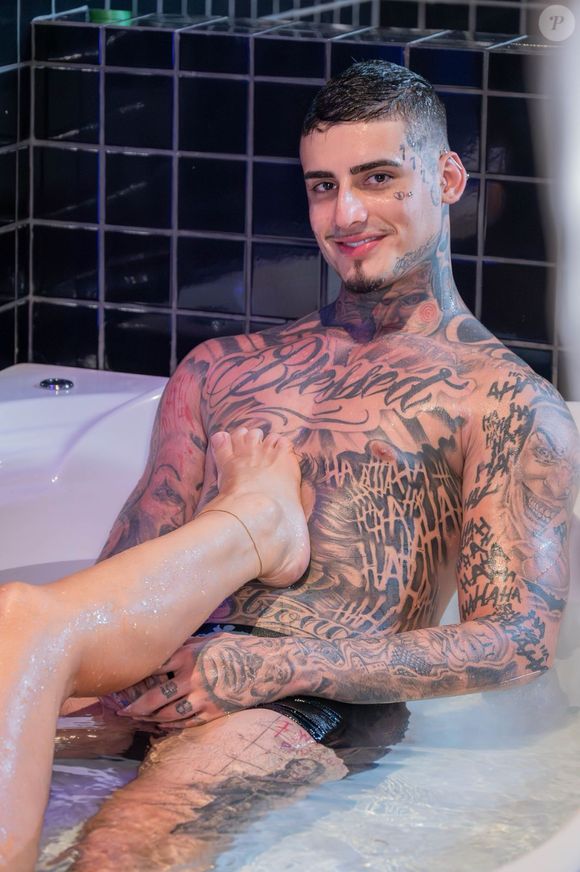 Kylian, o novinho ousado! Ex de Andressa Urach agora estrela cenas quentes com Luiza Ambiel!