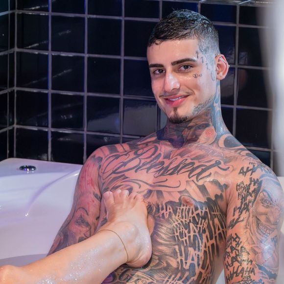 Kylian, o novinho ousado! Ex de Andressa Urach agora estrela cenas quentes com Luiza Ambiel!