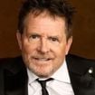 Luta de 30 anos contra Doença de Parkinson: astro de 'De Volta para o Futuro', Michael J. Fox ignora boato de morte, foge da aposentadoria e encara série polêmica