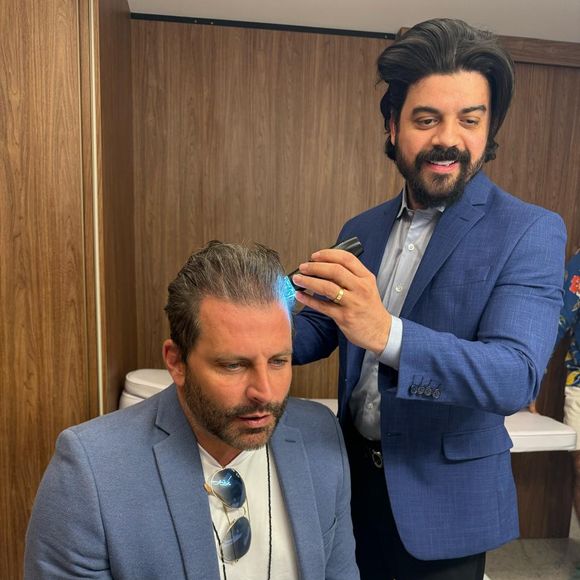 Além disso, o médico fez o uso de um aparelho chamado Mesoject para potencializar o tratamento de Henri Castelli