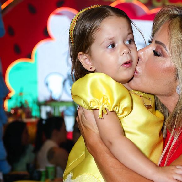 Poliana Rocha é avó de Maria Flor e de Maria Alice, filhas de Virginia Fonseca com Zé Felipe