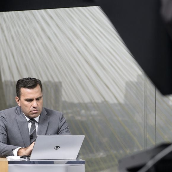 Rodrigo Bocardi gerou interesse na TV Jovem Pan, mas canal desistiu da contratação por conta do salário que ele ganhava na Globo