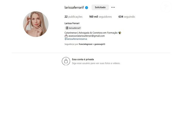 Larissa Natalya Ferrari acusou o jogador do Vasco Dimitri Payet de lhe coagir a conviver com a sujeira e ingerir fluidos corporais - advogada tem Instagram trancado na web