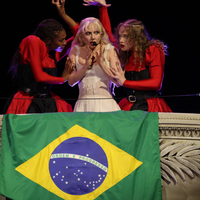 1 ano do show de Lady Gaga em Copacabana: cantora deu 'piti' com foto de painel no Rio de Janeiro, revela funcionário da prefeitura