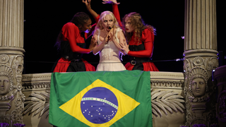 1 ano do show de Lady Gaga em Copacabana: cantora deu 'piti' com foto de painel no Rio de Janeiro, revela funcionário da prefeitura