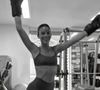Bruna Marquezine apareceu em um vídeo raro de treino neste sábado (10)