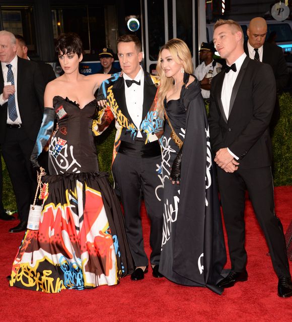 Durante uma das pausas com Mayer, Katy se aproximou do DJ e produtor Diplo. Eles foram flagrados juntos em 2014, no festival Coachella, mas o romance foi rápido. Anos depois, ela o classificou como seu “terceiro melhor amante” em um jogo no programa de James Corden, atrás de Mayer e de Orlando Bloom