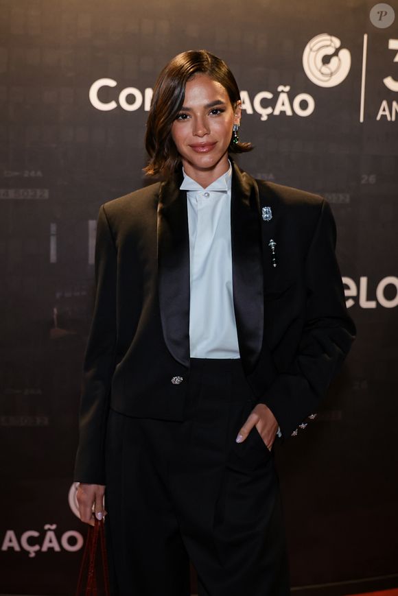 Bruna Marquezine é cotada para a segunda parte da novela 'Avenida Brasil', prevista para 2027, mas indicou que não deverá aceitar o convite