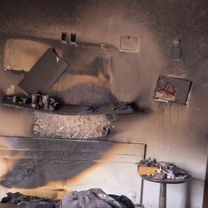Fenômeno entre colecionadores e fashionistas, o Labubu voltou aos holofotes por um motivo inesperado. O personagem esteve no centro da repercussão envolvendo a família de Régis Danese após um incêndio atingir o quarto do filho do cantor