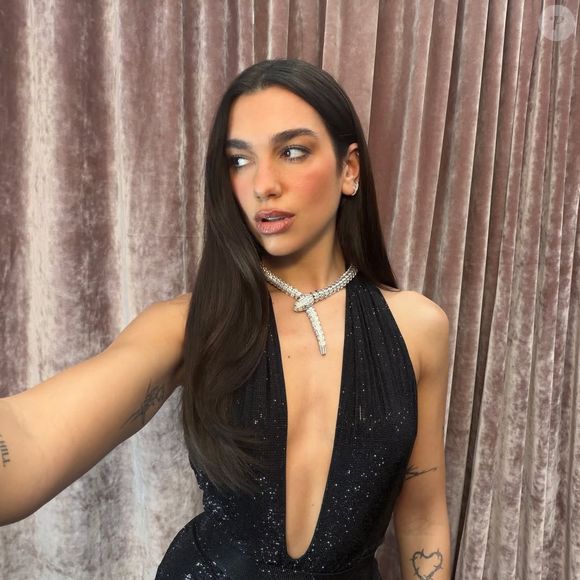 De acordo com a Rolling Stone EUA, os advogados da artista classificaram a postura da Samsung como "desdenhosa e insensível", alegando que a empresa ignorou repetidos pedidos para interromper imediatamente o uso não autorizado da imagem da cantora.