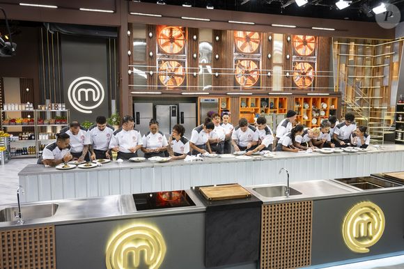 ‘MasterChef Profissionais 2026’ reúne nove veteranos e nove estreantes na disputa pelo prêmio de R$ 300 mil e pelo título da sexta temporada