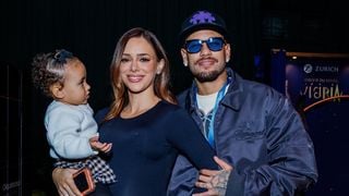 Papai ostentação! Grávida da 3ª filha, Bruna Biancardi usa all black para circo com Neymar e as filhas, Mel e Mavie, mas é o look de R$ 345 mil do jogador que rouba a cena