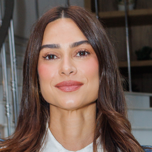 Os melhores séruns com vitamina C para uma pele luminosa, sem manchas e revitalizada aos 40 anos