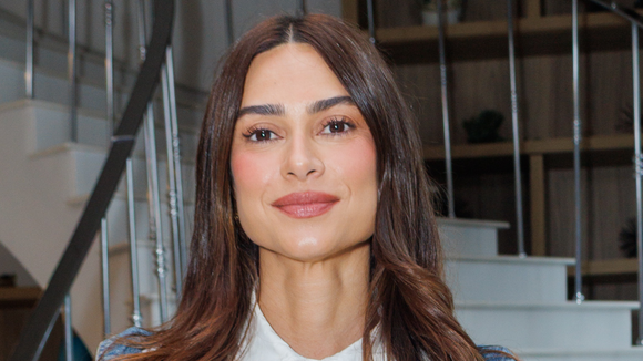 Os melhores séruns com vitamina C para uma pele luminosa, sem manchas e revitalizada aos 40 anos