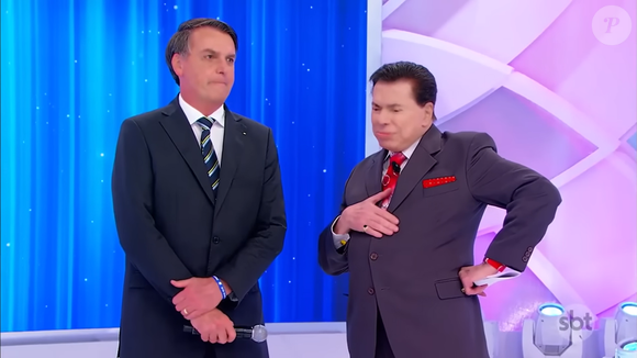 'Estamos começando a nos entender', respondeu Jair Bolsonaro após Silvio Santos comentar como reagiria diante de uma possível ameaça dentro de casa. A declaração ocorreu depois de o apresentador demonstrar preocupação com a flexibilização do acesso às armas de fogo no Brasil, durante entrevista exibida pelo SBT em 2019