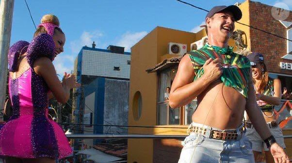 Felicidade no 'BBB10' para Dicesar e Cacau que saíram para evento fora da Globo