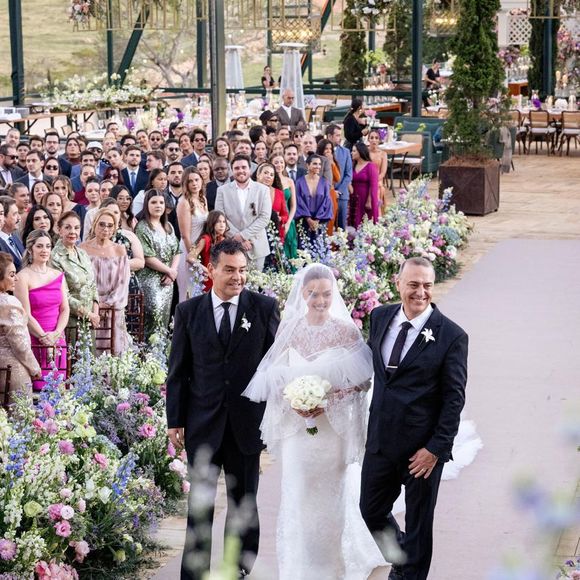 Casamento de Giovanna Lancellotti e Gabriel David recebeu centenas de convidados
