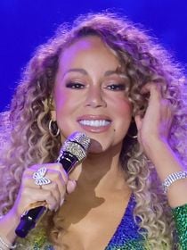 Conchi Arias, cabeleireira: 'Para que o cabelo não fique com frizz na chuva, é recomendável usar um óleo leve para protegê-lo da umidade'