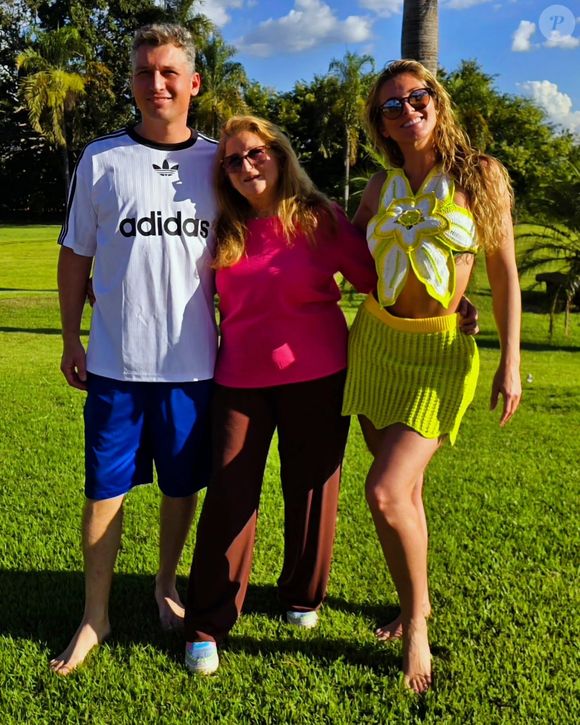 Lívia Andrade mandou mensagens de despedida para a mãe e o irmão