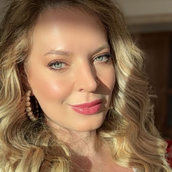 Joice Hasselmann alega que pagou a passagem de Agustin Fernandez para Brasília a pedido de Michelle Bolsonaro, mas nunca recebeu o dinheiro