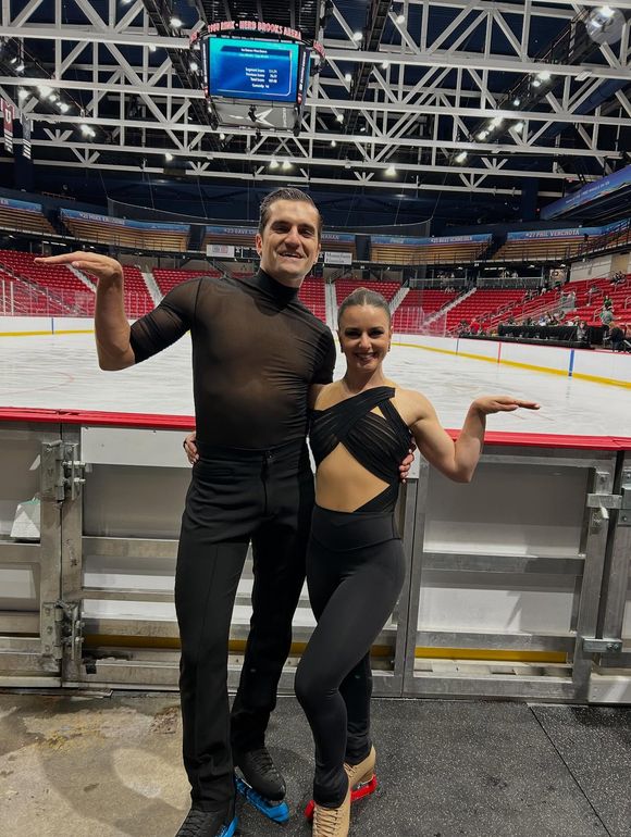 Marie-Jade Lauriault e Romain Le Gac, do Canadá,  estão casados desde 2015 e encantam o público