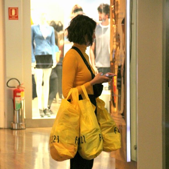 Filósofo apontou para substituição das relações pelo consumismo - foto ilustrativa de dia de compras de Agatha Moreira