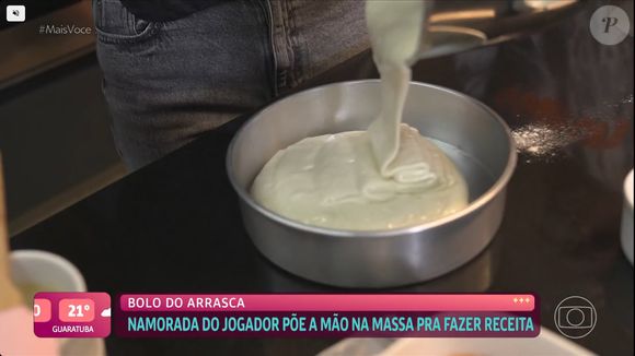 Bolo gelado de Arrascaeta, do Flamengo, leva doce de leite, leite condensado, leite de coco e o leite tradicional, além de 3 ovos
