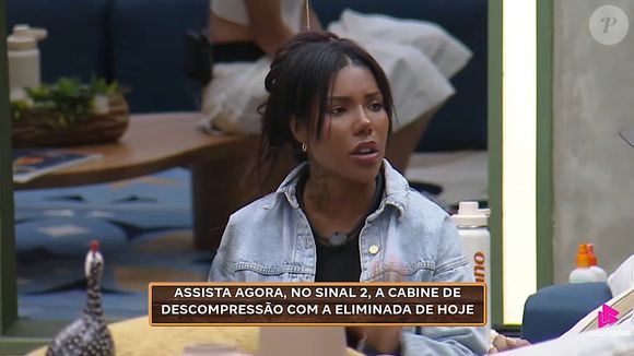 Carol Lekker também desabafou sobre o quanto sua vida é difícil e citou problemas familiares