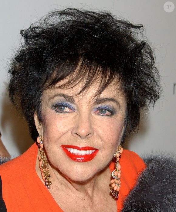 Elizabeth Taylor foi um dos nomes mais buscados nesta semana. O motivo? Taylor Swift deu o nome da icônica atriz a uma das faixas de seu novo álbum