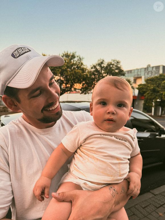 De acordo com a neurocientista Telma Abrahão, o bebê agora precisa de um "cuidador principal que seja presente, previsível, afetuoso e sensível às suas necessidades, e esse papel pode ser plenamente exercido pelo pai"