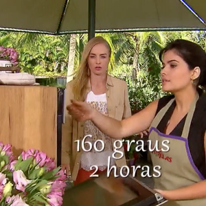 Pudim ensinado por Vanessa Giácomo é assado em forno baixo durante 2 horas