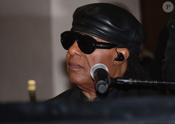 Stevie Wonder foi outro artista a receber um rim novo, em transplante ocorrido em 2019