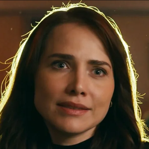 Aliado secreto! Iuri surpreende Pilar e ajuda Adriana em plano de vingança na novela 'Quem Ama Cuida'