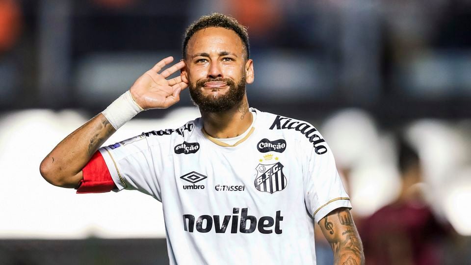 Neymar dá resposta em jogo do Santos após alfinetadas da torcida; entenda