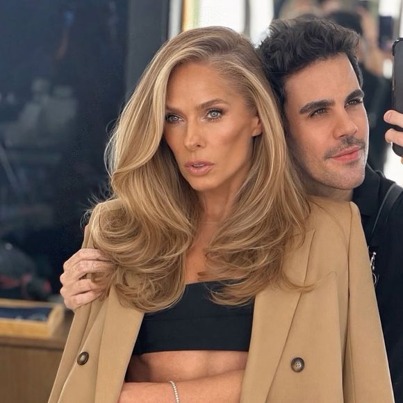 ‘Quando Adriane Galisteu, por exemplo, chega no salão com aquele cabelo icônico, o salão para e minhas clientes são só elogio pela presença’, afirmou Mário Henrique, hairstylist