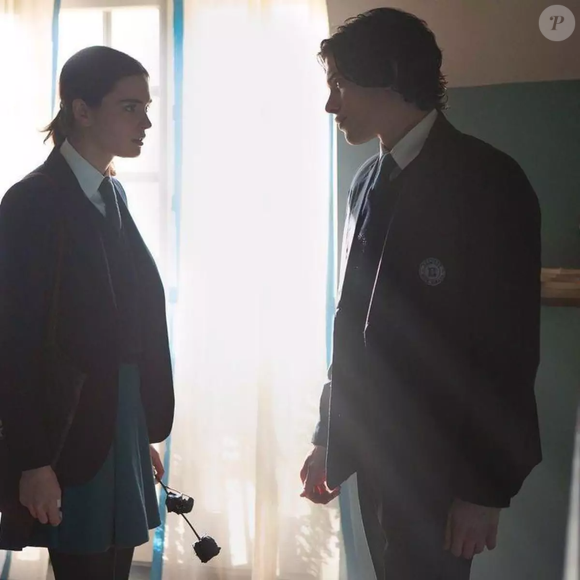 Fenômeno do BookTok, 'O Fabricante de Lágrimas' levou para a Netflix o romance italiano que conquistou milhões de leitores e promete fazer o público chorar