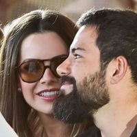 Sandy curte show em clima de intimidade com namorado, o médico Pedro Andrade, mas presença rara de Simaria rouba a cena. Fotos!