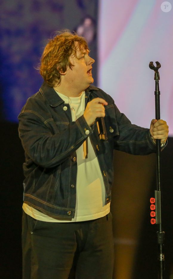 Lewis Capaldi fez show no Lollapalooza em 21 de março de 2026
