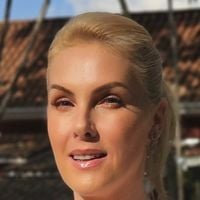 Laser Thulium para efeito glow na pele, radiofrequência Xerf para estimular colágeno, skinboosters e mais: um raio-x de 6 protocolos estéticos faciais de Ana Hickmann, aos 45 anos, antes do casamento com Edu Guedes
