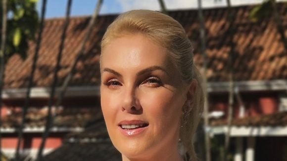 Laser Thulium para efeito glow na pele, radiofrequência Xerf para estimular colágeno, skinboosters e mais: um raio-x de 6 protocolos estéticos faciais de Ana Hickmann, aos 45 anos, antes do casamento com Edu Guedes