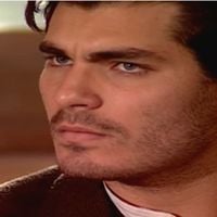 Matteo entre o medo e a fúria de ser anarquista: em 'Terra Nostra', marido de Giuliana se enfurece com provocação, parte para violência e coloca própria vida em risco