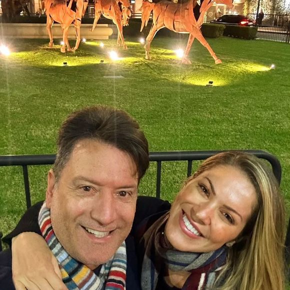 Jacqueline Brazil namora o narrador esportivo Luiz Carlos Jr. desde 2020.