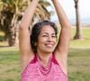 4 hábitos estranhos de mulheres 50+ que não se sentem cansadas - e você provavelmente não faz, segundo nutricionista especialista em metabolismo feminino